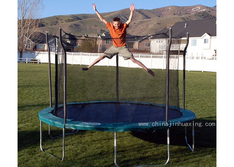 Round trampoline