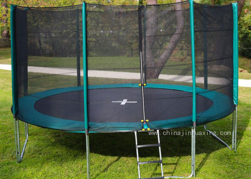 Round trampoline